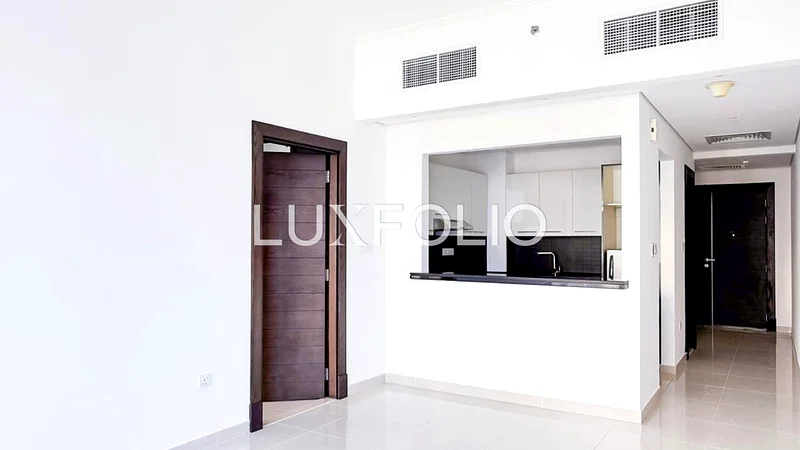 VACANT | Unfurnished | Investment | Modern64038183068802111