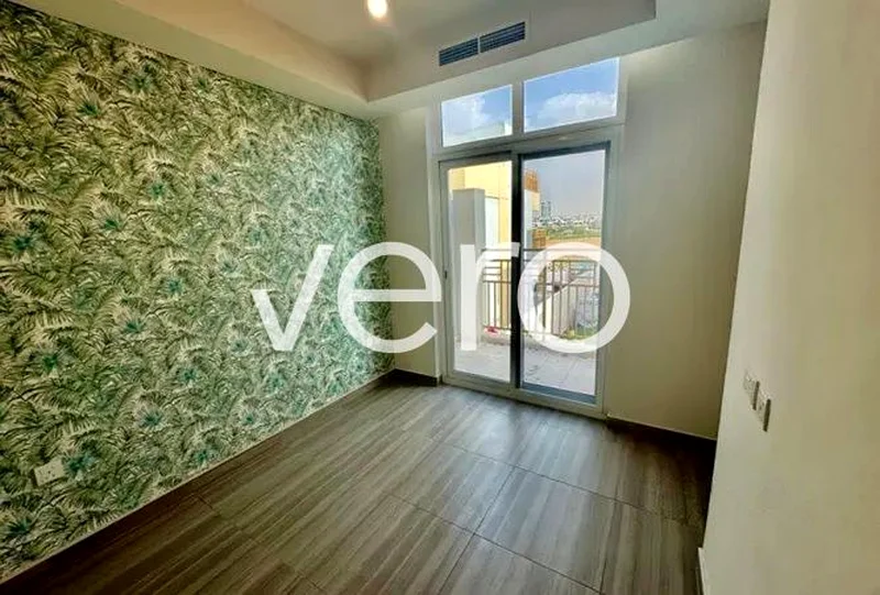 شاغرة | مفروشة بالكامل | قبو63740961696514114