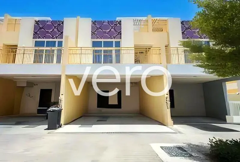 شاغرة | مفروشة بالكامل | قبو63740961696514110