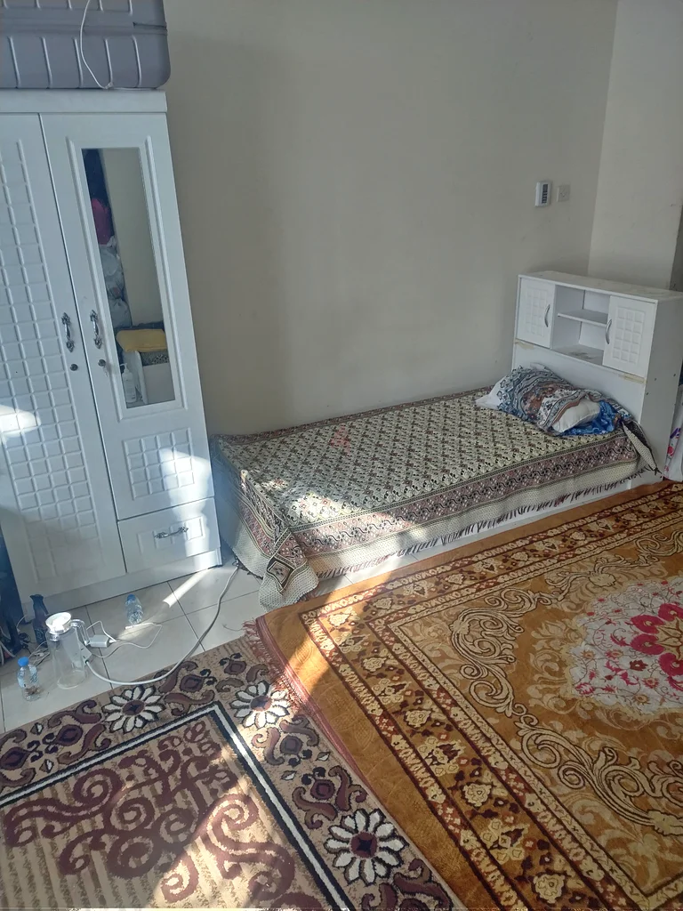 مساحة سرير متوفرة لخريج باكستاني تنفيذي في ديسكفري جاردن63797914008833111