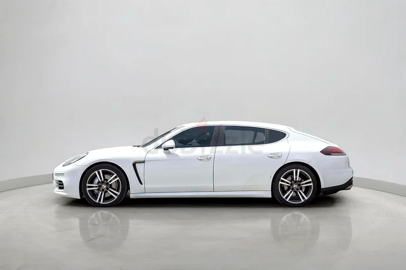 2014 Porsche Panamera 4s 3.0L | GCC Specifications63699038960899114