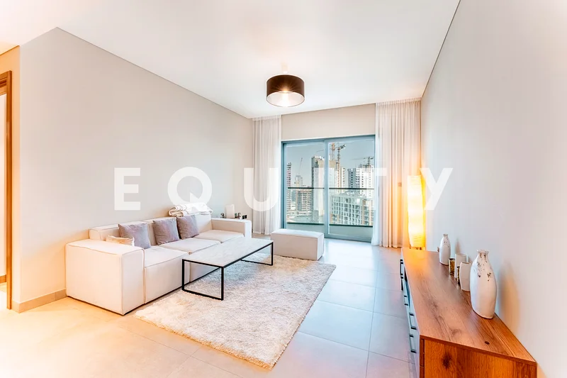 Large Layout | One Plus Study | Lagoon View64016293998849110