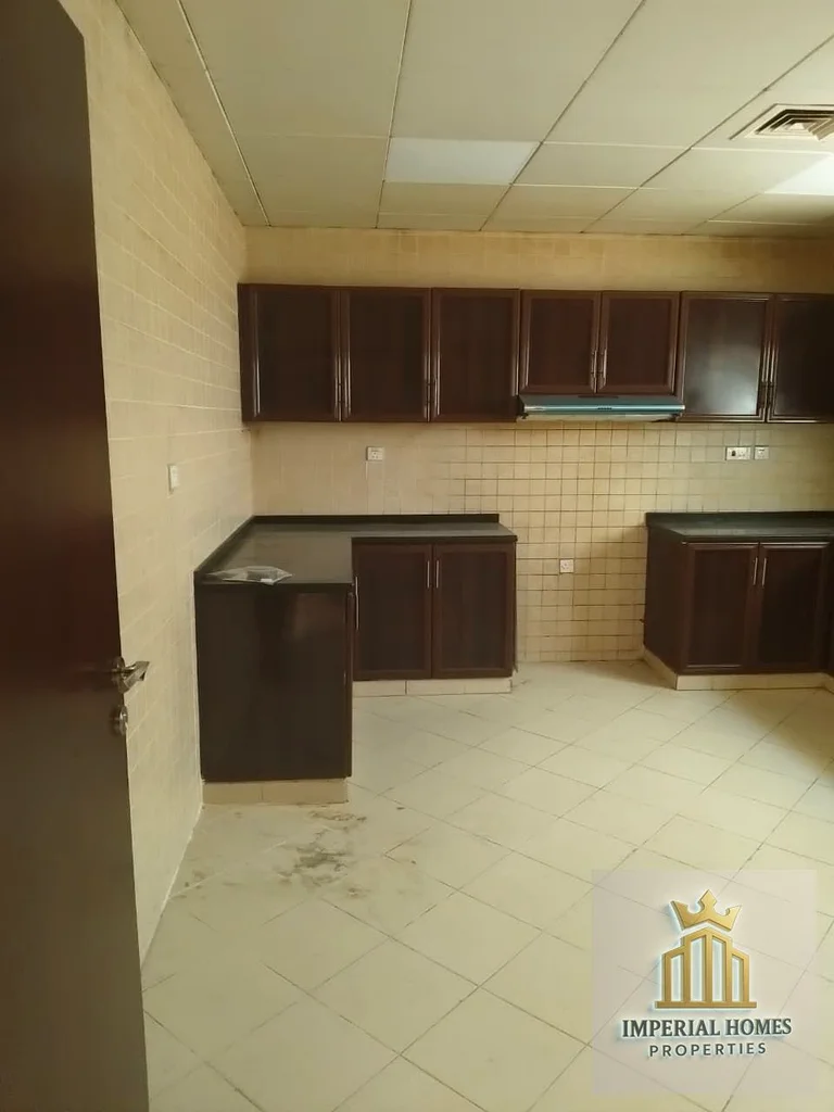 للإيجار - فيلا فاخرة سنوية في الجرف 2 - عجمان 🏡63715024960003114