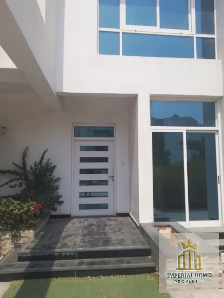 للإيجار - فيلا فاخرة سنوية في الجرف 2 - عجمان 🏡63715024960003111
