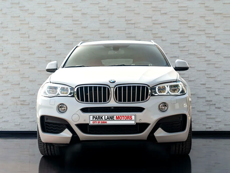 BACK-TO-SCHOOL DEALS • SPORT SUV • XDrive50i M Sport • FULL-SERVICE HISTORY • GCC63700381111170112