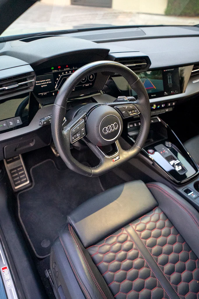 Audi RS3 / GCC / Warranty  Service 2027  / CERAMIC BREAK massive option /202263699036025729112