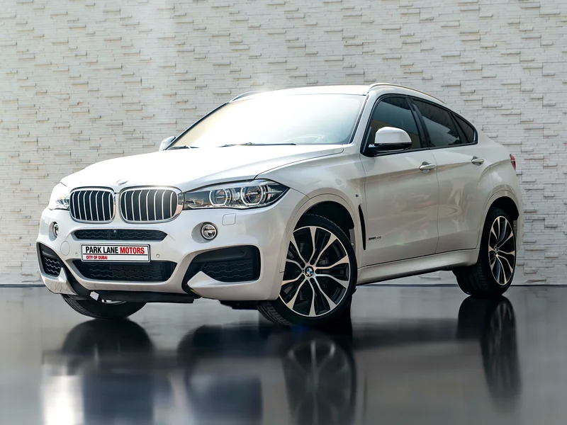 BACK-TO-SCHOOL DEALS • SPORT SUV • XDrive50i M Sport • FULL-SERVICE HISTORY • GCC63700381111170110