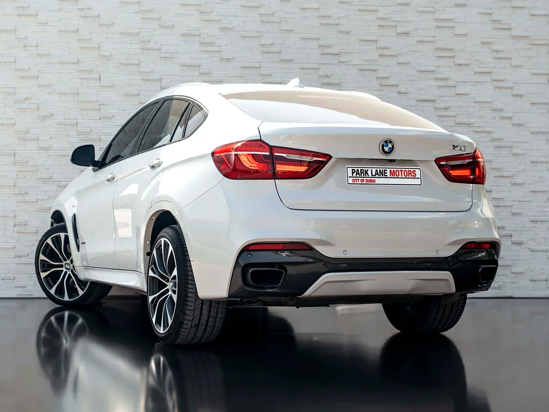 BACK-TO-SCHOOL DEALS • SPORT SUV • XDrive50i M Sport • FULL-SERVICE HISTORY • GCC63700381111170111