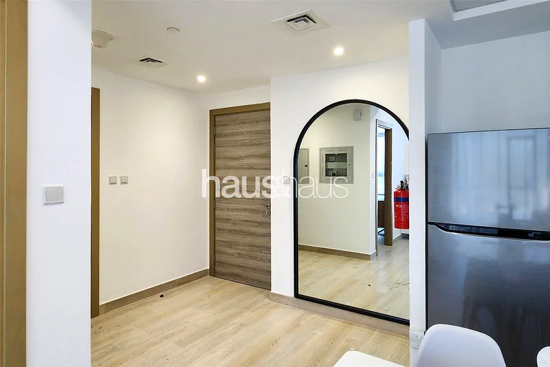 Bright Unit | Fully Furnished | High Floor63780354281859113