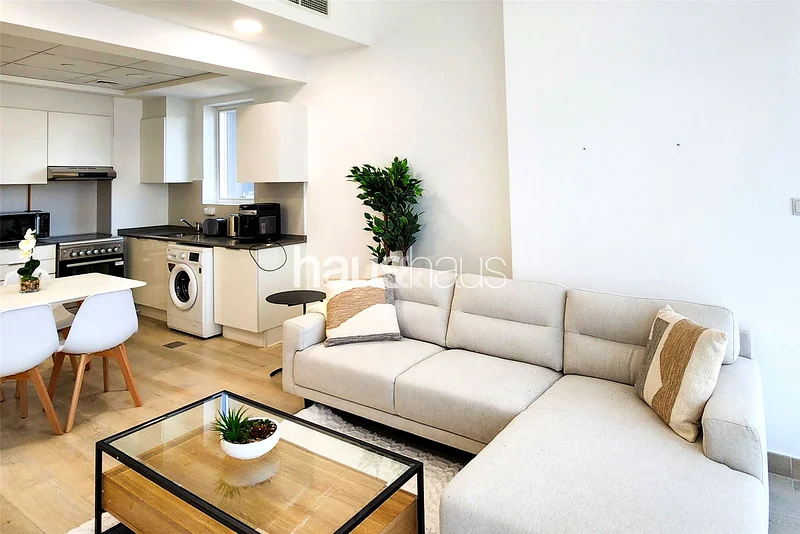 Bright Unit | Fully Furnished | High Floor63780354281859111