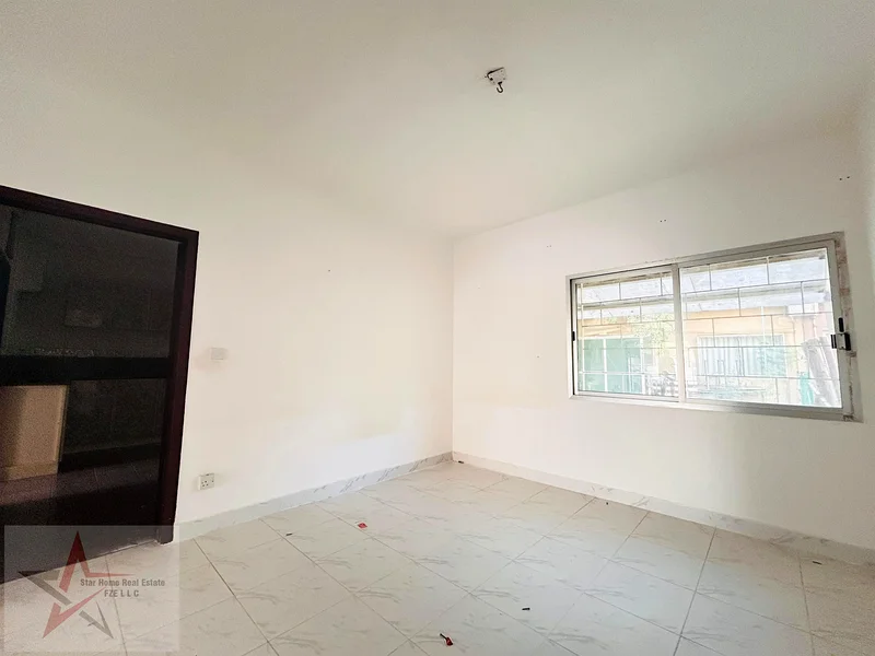 Cozy 3-BHK Villa// Maid room// Master bedroom// Centralised AC'GAS// Prime location// Ready to Move63812708080514114