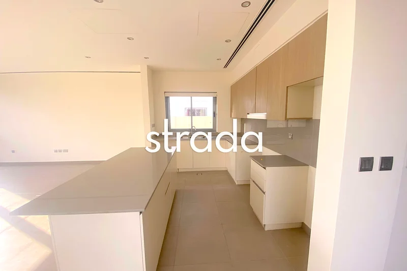 Single Row | Immaculate | Vacant Now63761439917313111