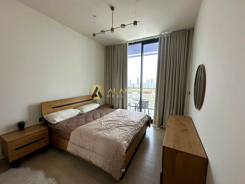Available in 12cheques| Pool View | Ready to Move63779603102338111