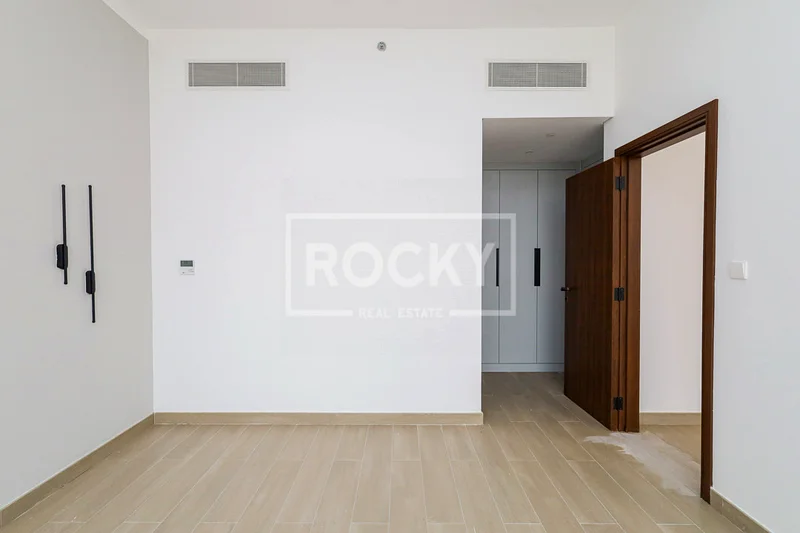 Lavish 2 Bedroom| Spacious Layout | Fitted Kitchen63778990569474111
