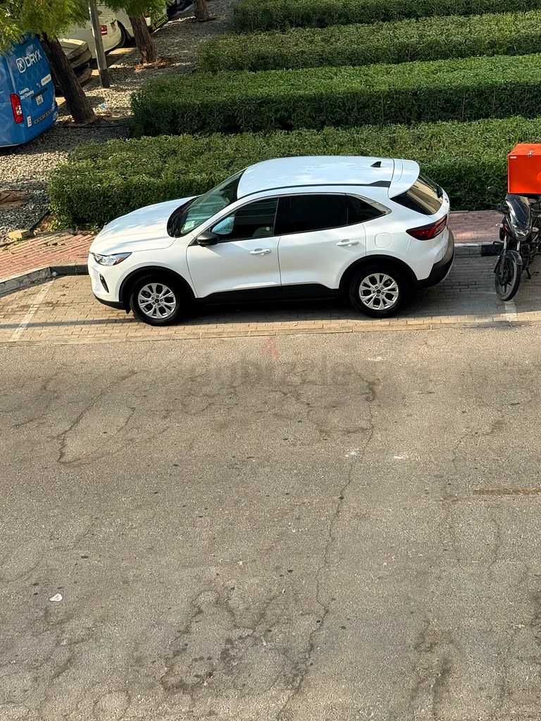 Ford escape like brand new with 1.5 turbo engine63699039854467112