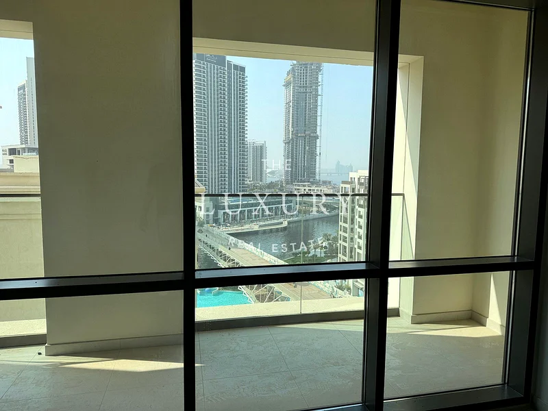 Vacant | Beachfront Living | Canal View63760716330498112