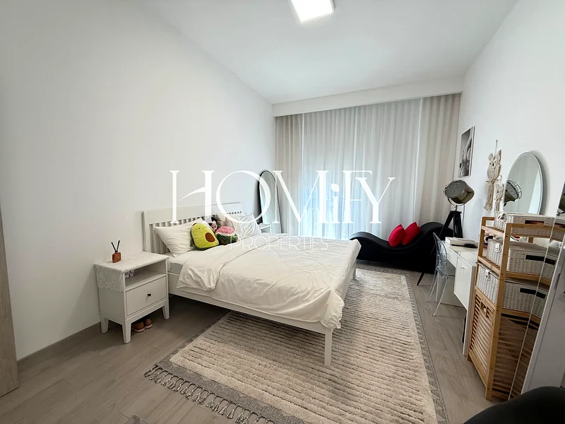 مؤثثة | طابق منخفض | شاغرة63779401038465113