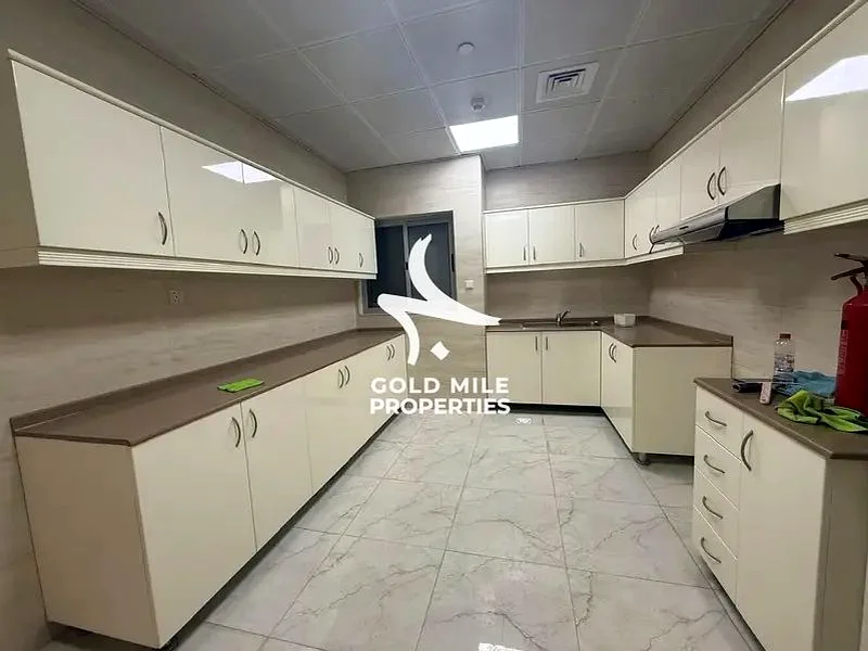 شقة واسعة من 3 غرف نوم مع غرفة خادمة | مثالية للعائلات | بدون رسوم تبريد63743507987330110
