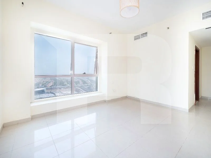 واسع | طابق عالي | ديكور داخلي مُحدّث63805221913090113