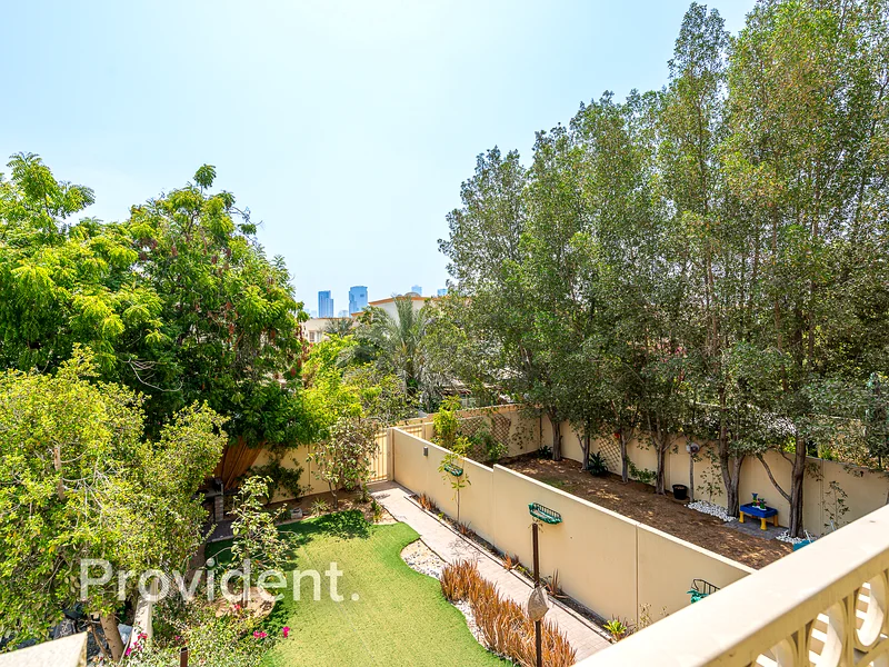 Back to Back | Huge Plot | Vacant63728635838850112