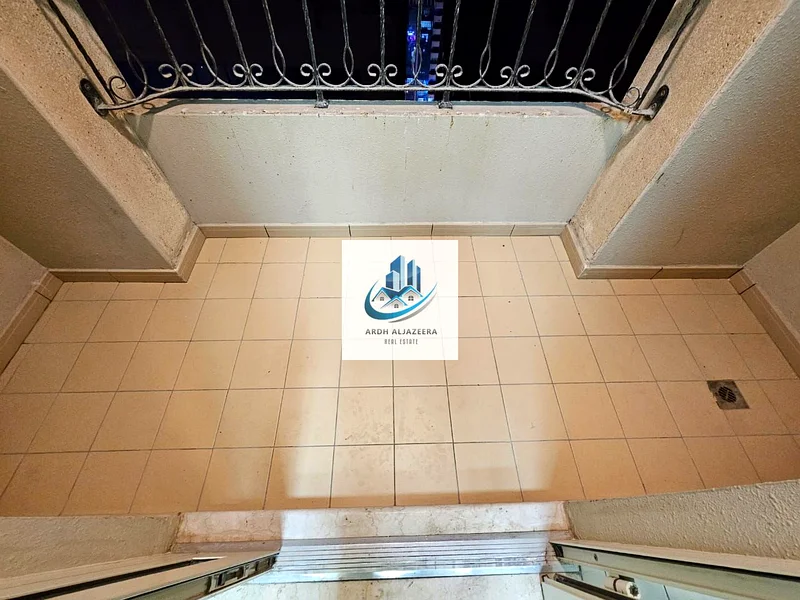 نادي صحي من فئة الخمس نجوم وبناء بدون مبرد 2BHK بسعر 58K مع شرفة وخزائن مقابل مركز الصحراء، النهدة، الشارقة، اتصل بأمير63707049967233112