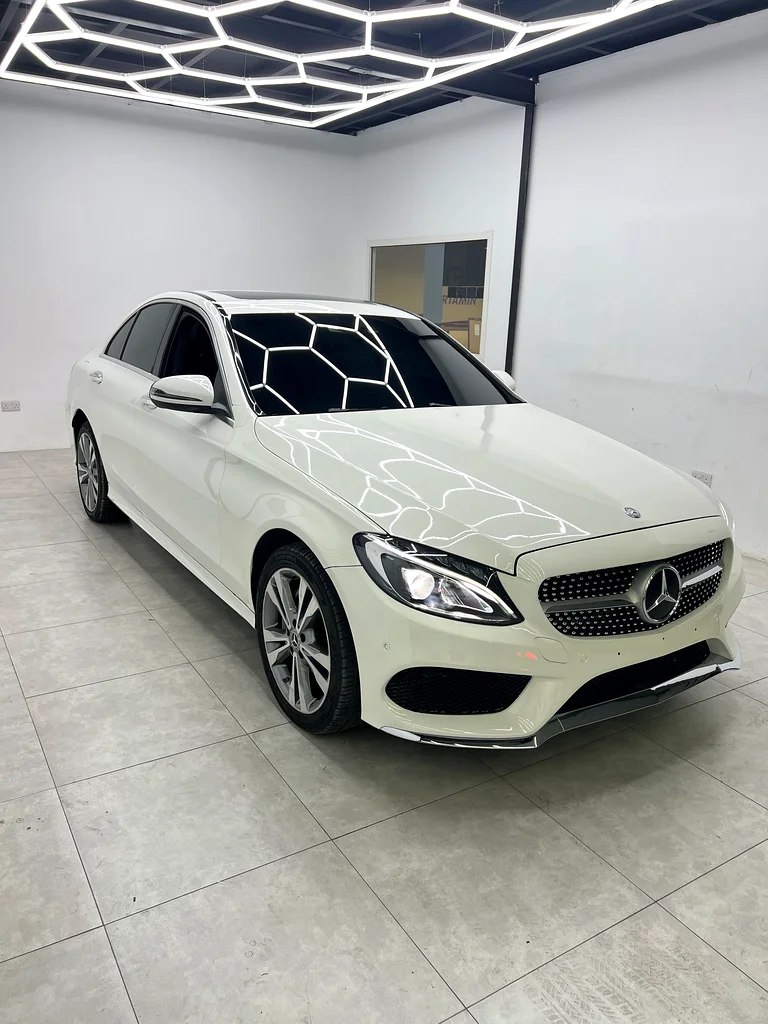 C200 فقط 87000 كم63700563011841110
