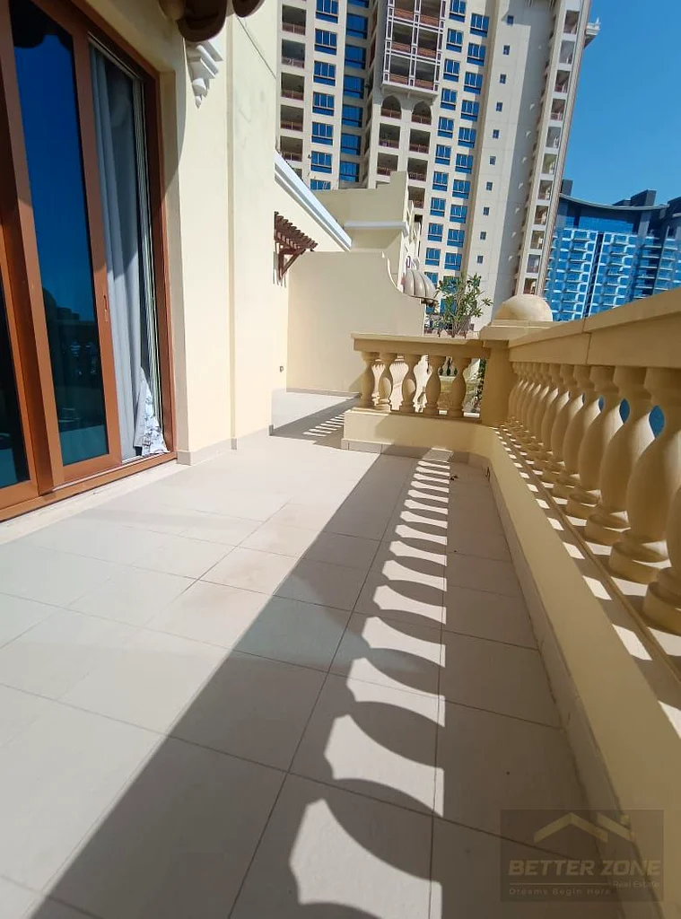 تاون هاوس فاخر من غرفتي نوم مزدوج مع غرفة دراسة وغرفة خادمة63752664370050111