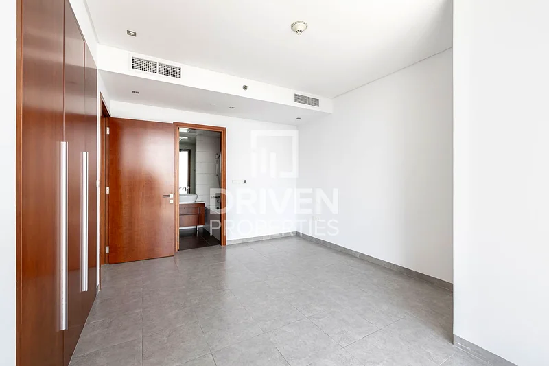 On high-floor Apt | Vacant | High Floor63745179800707114
