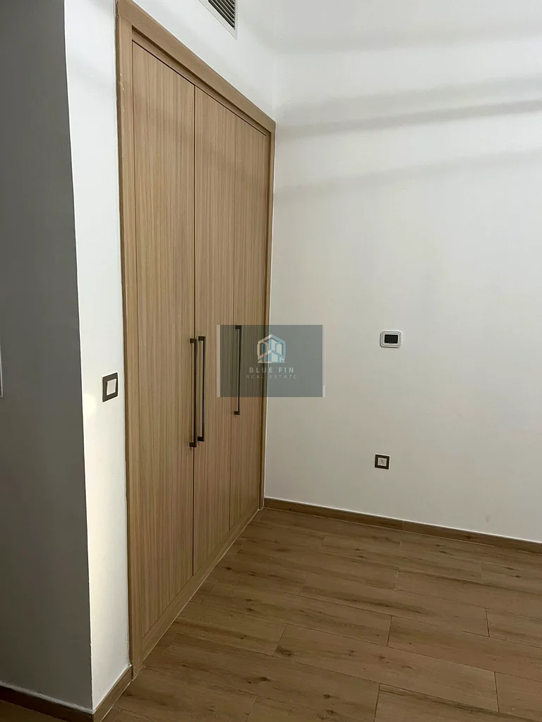 Elegant Studio with Balcony | Walk to Metro | Vacant63726017172610112