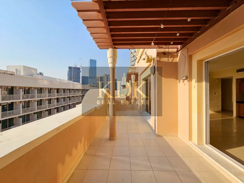 Spacious 2 Br | Prime Location | Vacant63788032553857113