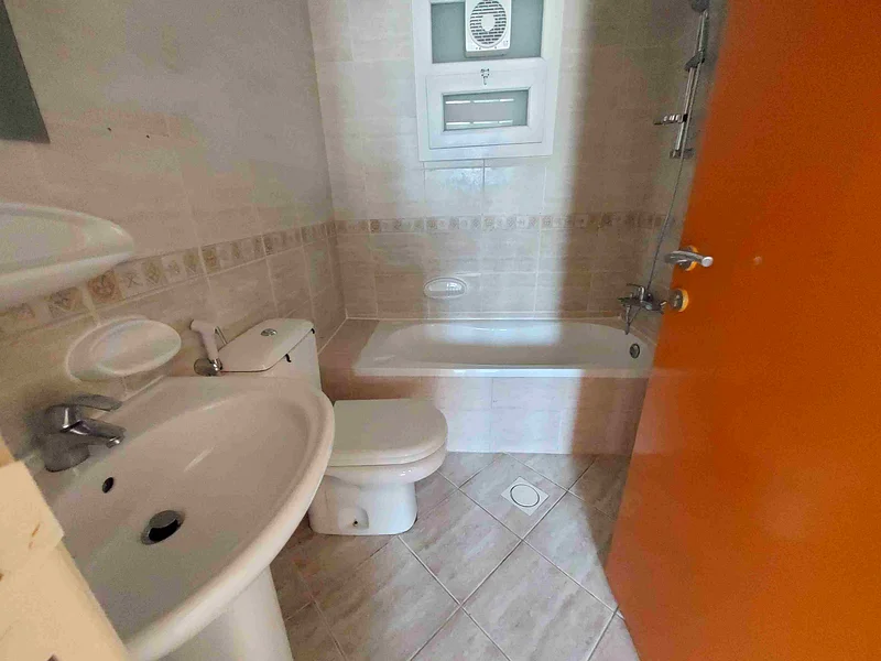 READY TO MOVE BIG OFFER PRICE GYM FREE FAMILY TOWER NEAT AND CLEAN63707321389569113