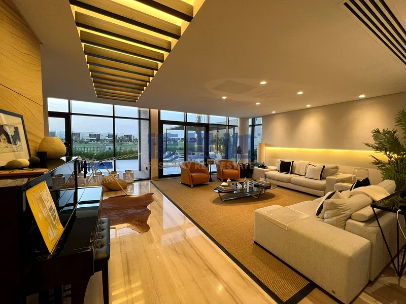 Golf Fountain View | 5 bedrooms | Stunning | Vacant63970855308546110