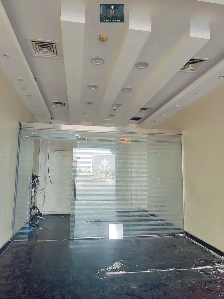 محل تجاري / متجر بمساحة 350 قدم مربع للإيجار في أبو هيل63815336648195111