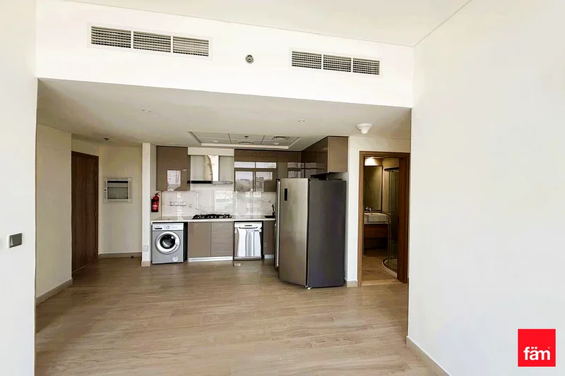 Contemporary style | Ready Brand New | Open view63977417577730112