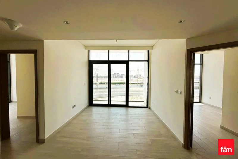Contemporary style | Ready Brand New | Open view63977417577730114