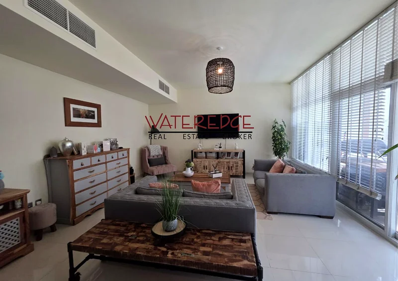 مطبخ مغلق | وحدة كبيرة | 4 غرف نوم + خادمة63740681588737111