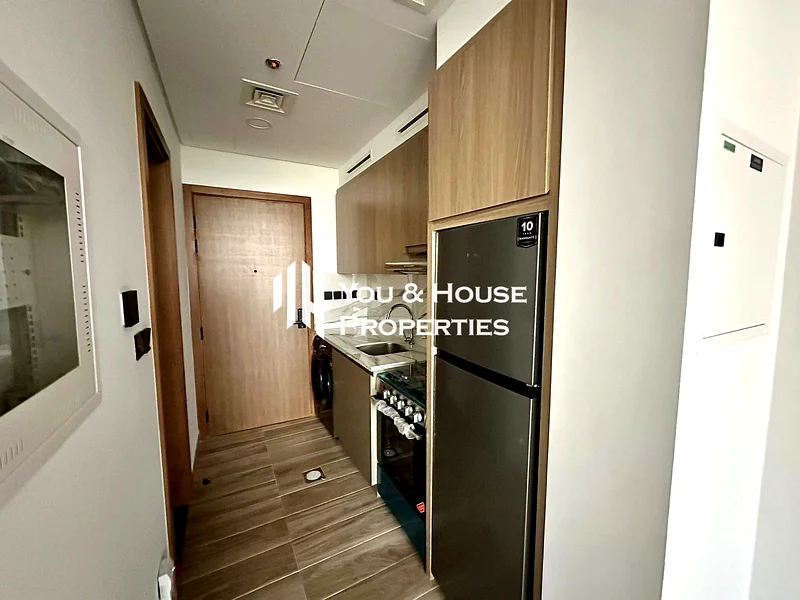 استوديو التصميم الأنيق | معيشة أنيقة | مطبخ مجهز بالكامل63725373161474113