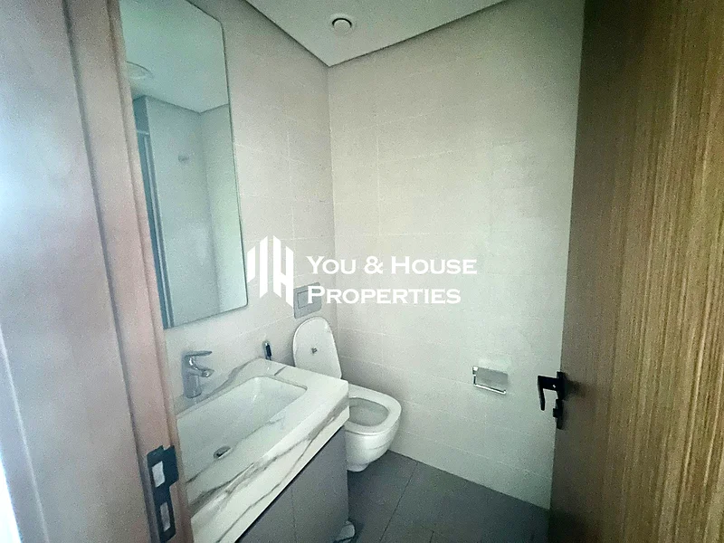 استوديو التصميم الأنيق | معيشة أنيقة | مطبخ مجهز بالكامل63725373161474114