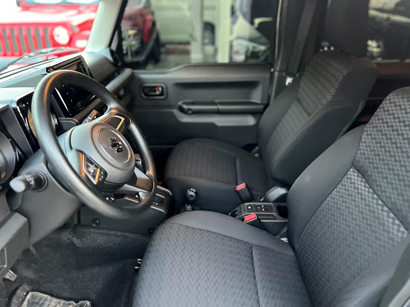 Suzuki Jimny full option 2025 under warranty and free maintenance contract63699028939906114