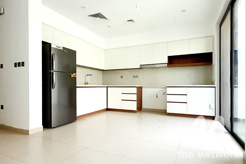 Well Maintained | 3BR + Maids | View Today63727028072707114