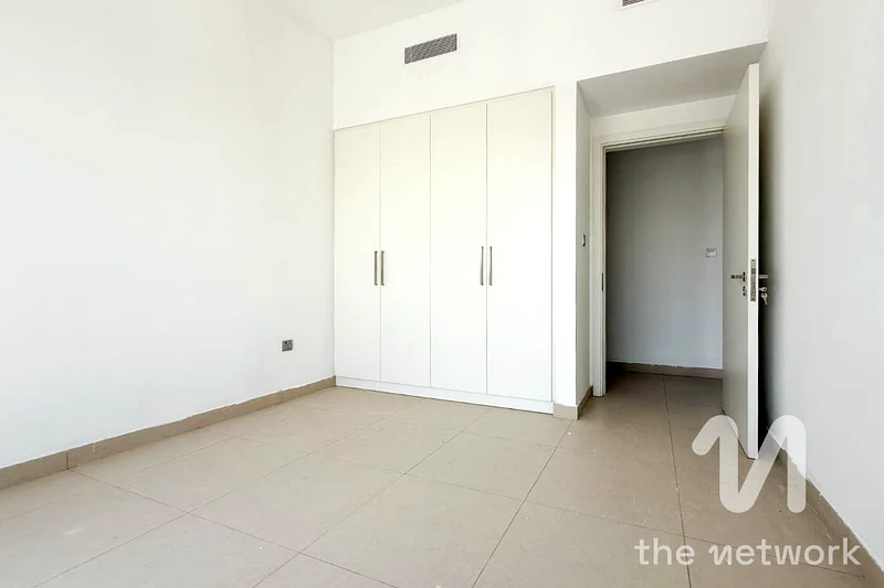 Well Maintained | 3BR + Maids | View Today63727028072707112