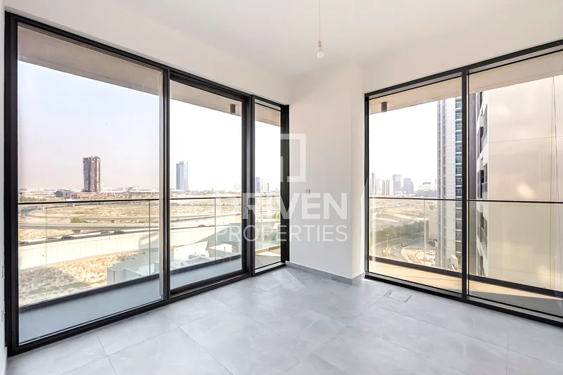 Modern Layout | Vacant Apt with Maids Room63783056963587113