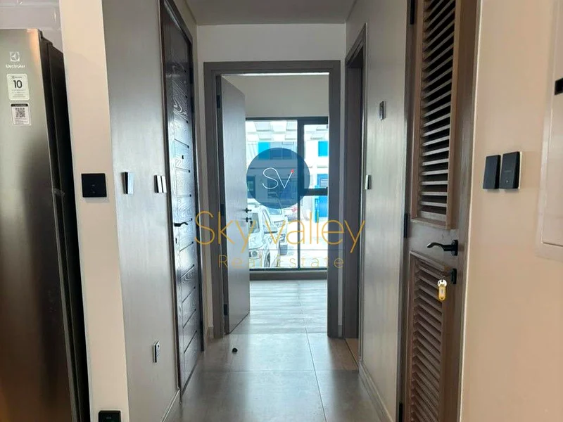 4 Bedroom | Middle Unit | Resale | Back to Back63963135983235110