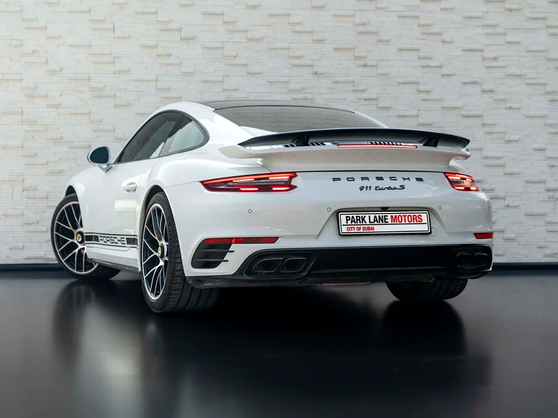 BACK-TO-SCHOOL DEALS • 911 TURBO S • CARBON PACK • UNDER WARRANTY • FULL-SERVICE HISTORY • GCC63699039151491111