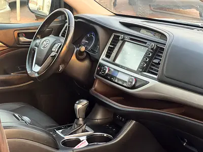 صورة مصغرة 11 لـ 2017 Toyota HIGHLANDER
