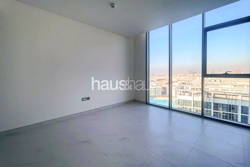 الطابق العالي | غير مفروش | وحدة زاوية63750545056129110