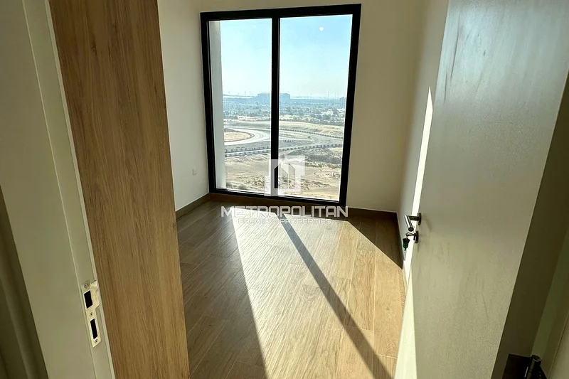 شقة واسعة من غرفة نوم واحدة | طابق متوسط | شاغرة63951549342338111