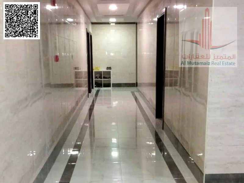 For sale.Commercial residential building small age63868309687937113