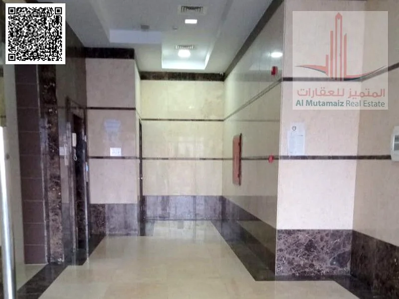 For sale.Commercial residential building small age63868309687937114