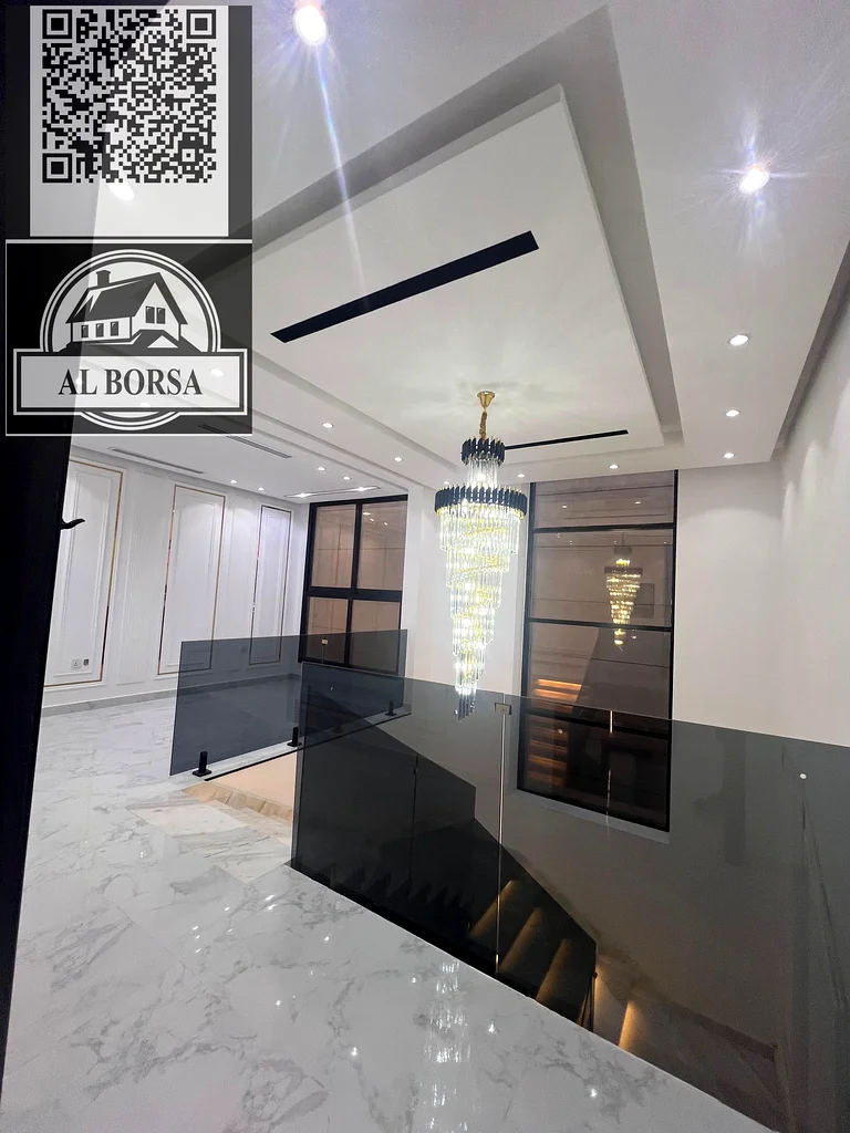 For sale, a two-story villa in Al-Helio 2. The villa consists of five rooms, a living room, and a hall.63911300445569111